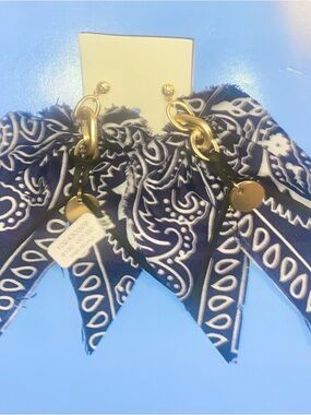 Free People Ariana Ost Mae Scarf Dangle Earrings Blue Bandana Gold Tone NWT